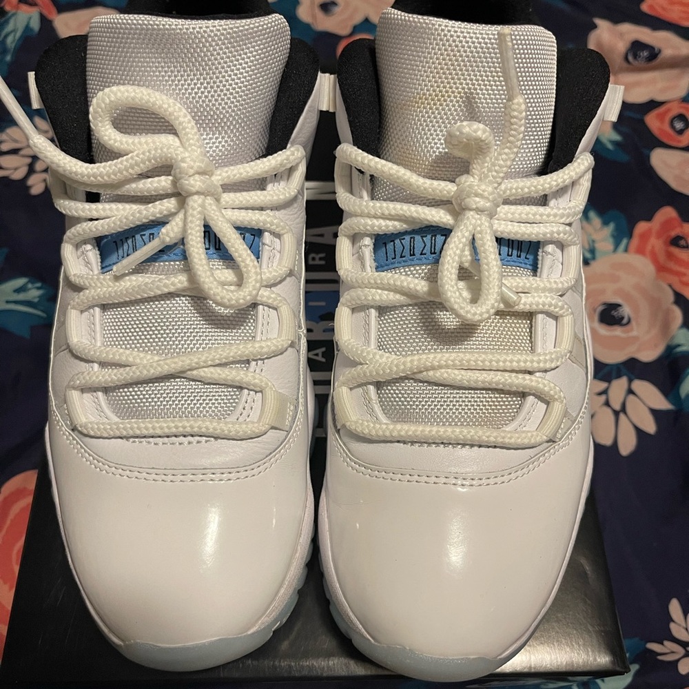 Air Jordan 11 Legend Blue Lows